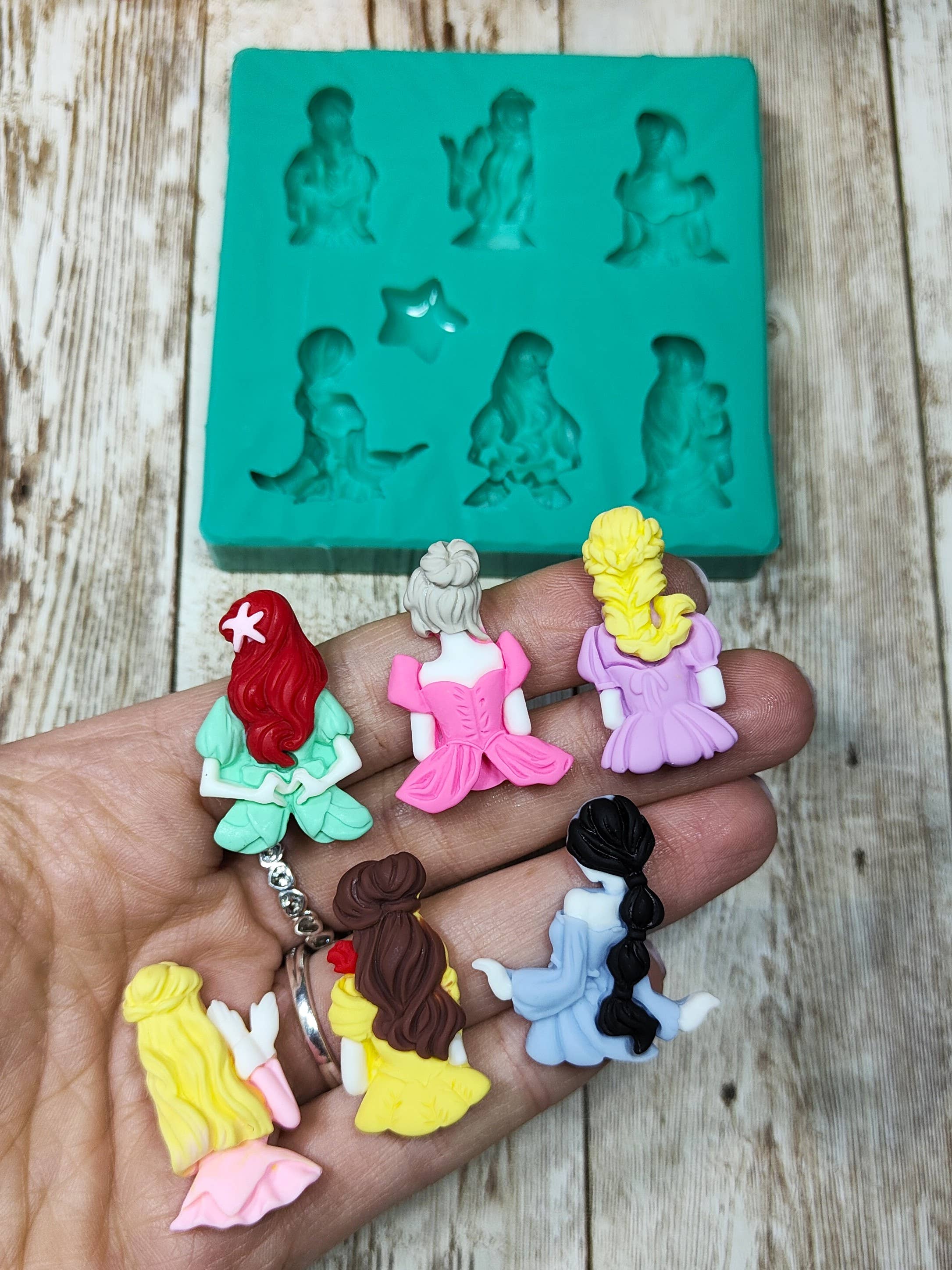 Serena Creazione di Serena Stampone – wholesale DIY-pysselkit – Princessformar i silikon, 6 delar, 3 cm för resin och gips3