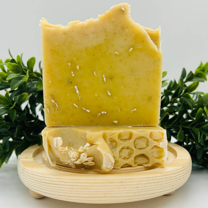 SARATOGA NATURAL BODY CARE LLC - Wholesale Bar Soap - Oatmeal Turmeric & Honey Handmade Soap Bar VEGAN