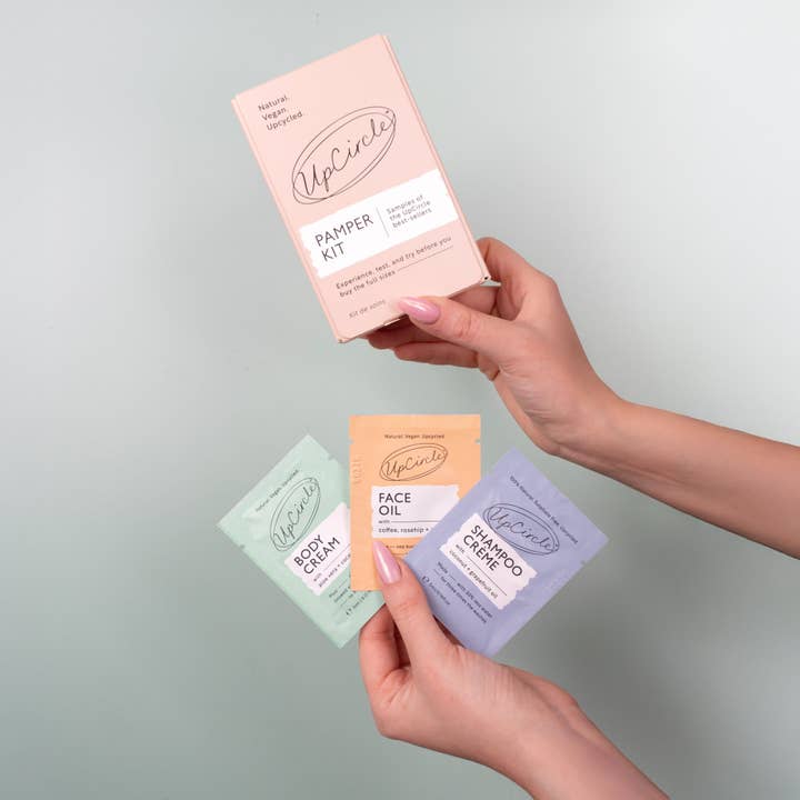 UpCircle Beauty UK - Wholesale Facial Care Set/Kit - The Pamper Kit Trial Sample Pack Perfect for Gift or Wedding
