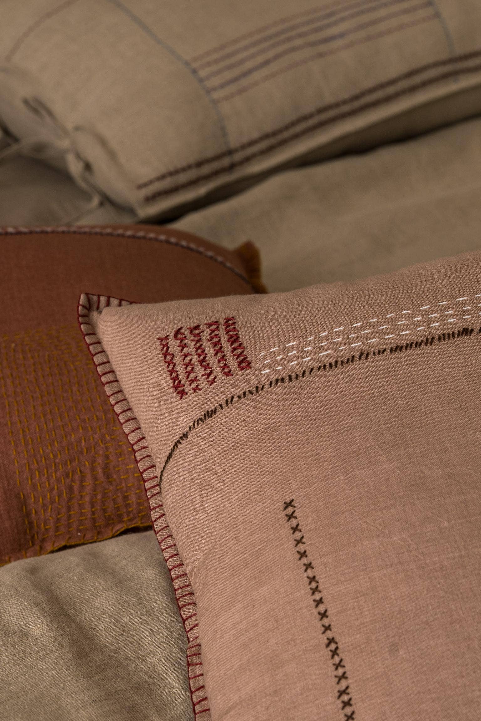 Beige Sable Housse de Coussin en Lin Atelier en vente sur Faire3