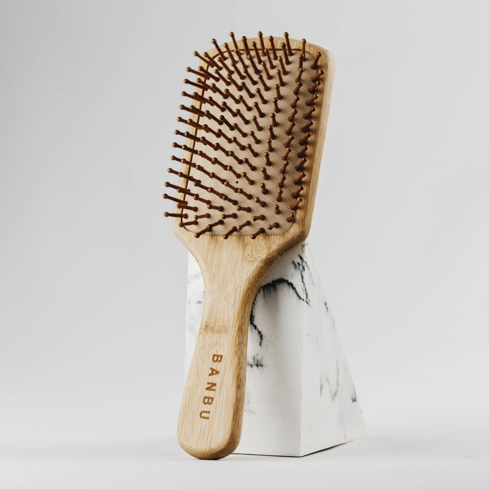 Banbu - Vente Peigne/brosse à cheveux - Brosse en bois de bambou Moso1