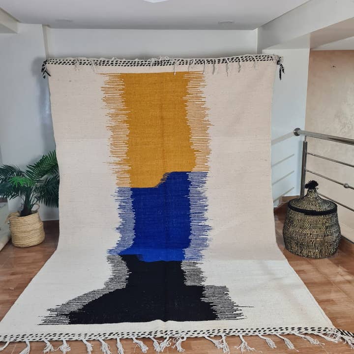 Tapis en laine Beni Ourain noué à la main authentique 150×250 cm 186 pour la vente par Maroccarpets Poufs and pillows wholesale +31648976894