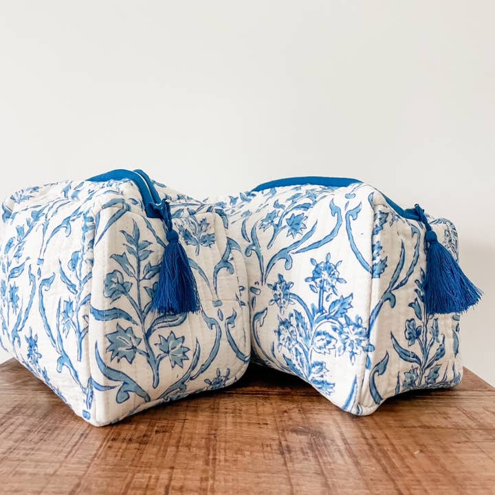 Cerulean blauwe bloemenblokprint etui (set van 2) voor wholesale door Kalyana Textiles