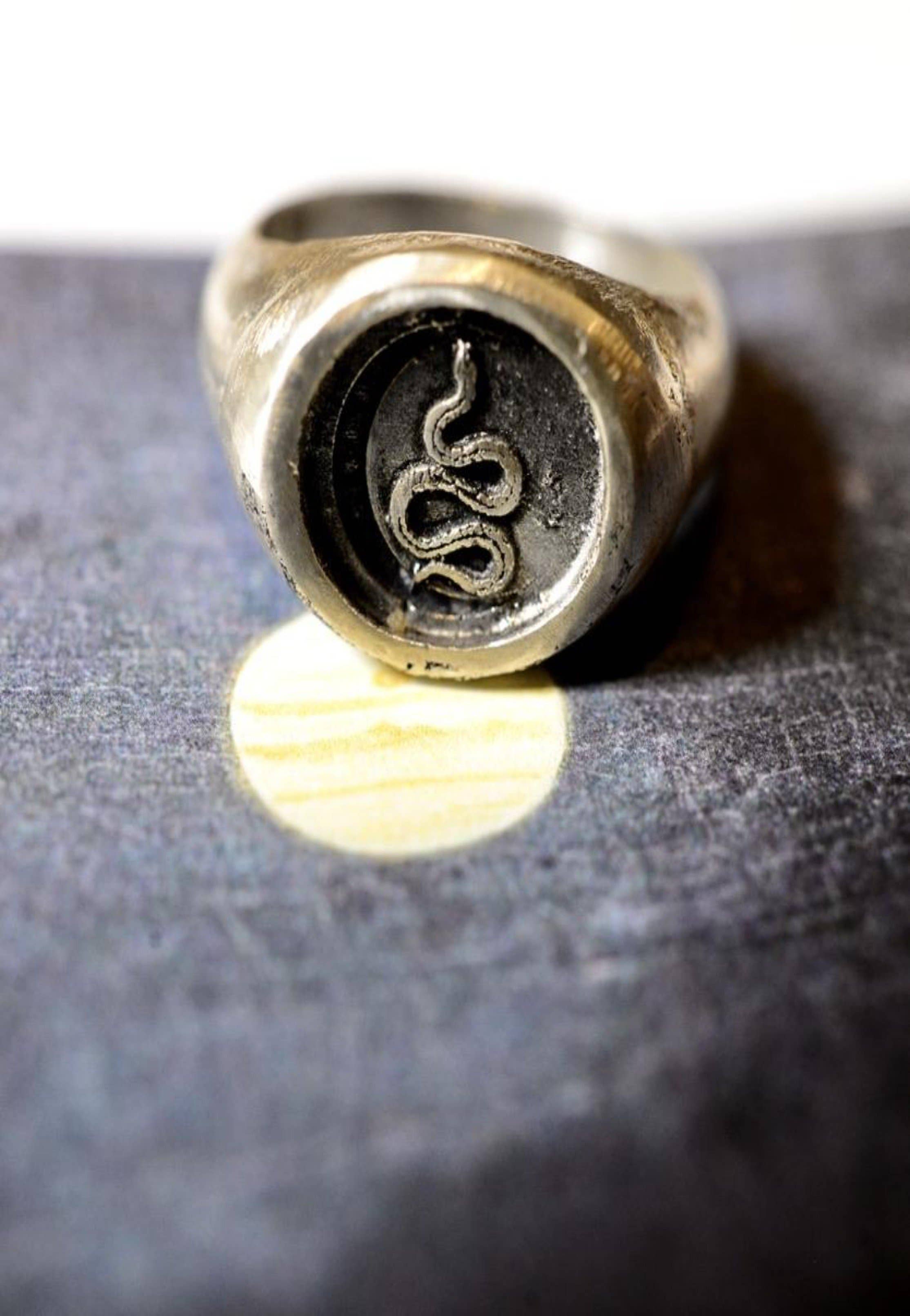 Montestruque - Wholesale Signet Ring - Nocturne1