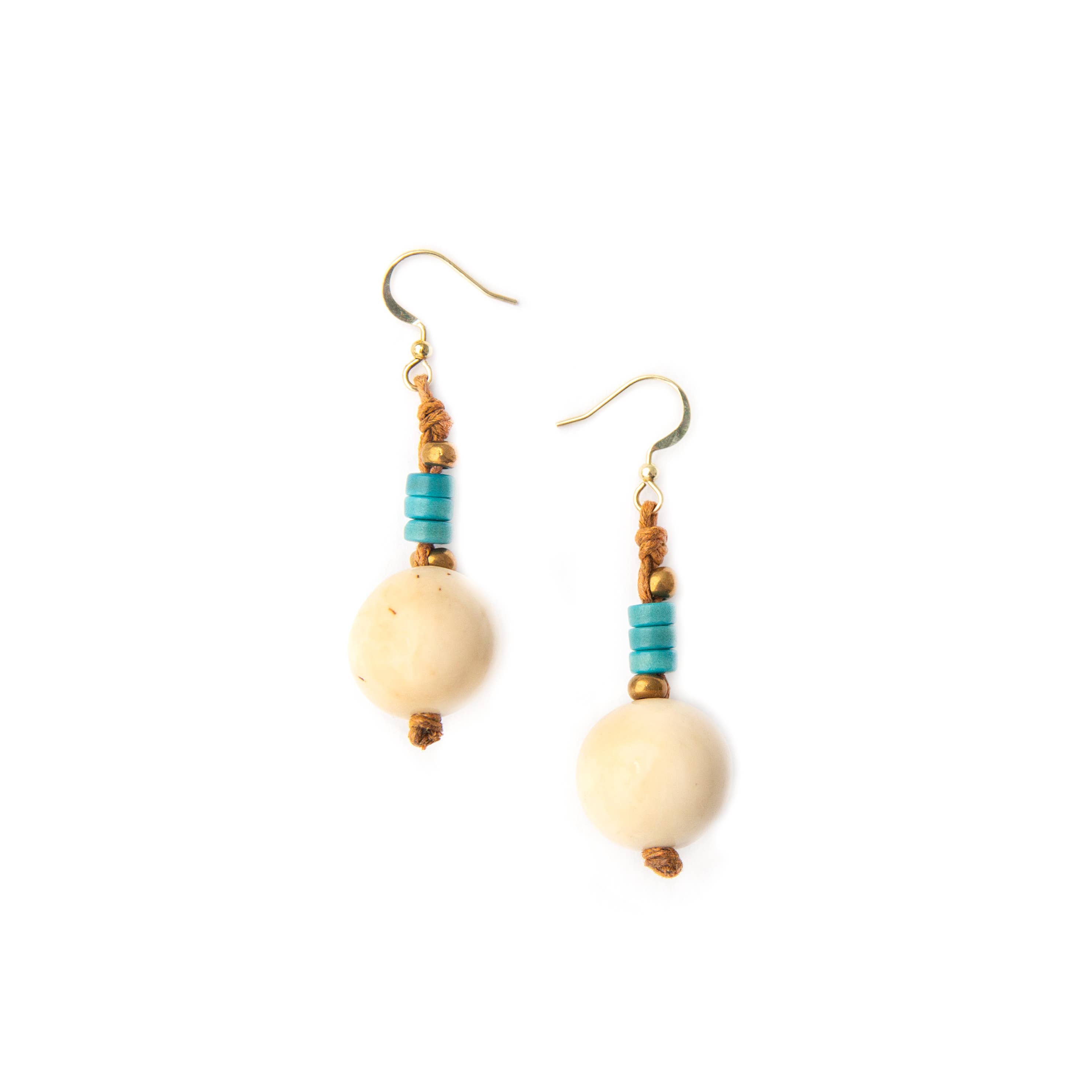 Organic Tagua Jewelry - Wholesale Hangende/ronde oorbellen - Ida oorbellen1