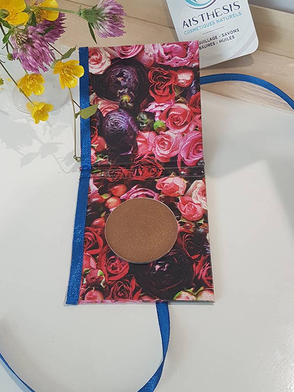 Bronze blush for wholesale by AISTHESIS