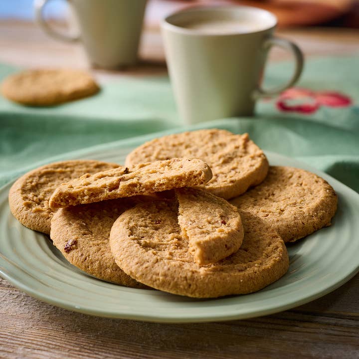 Lottie Shaw's – wholesale Biscuit – Oatmeal and Raisin Biscuits1