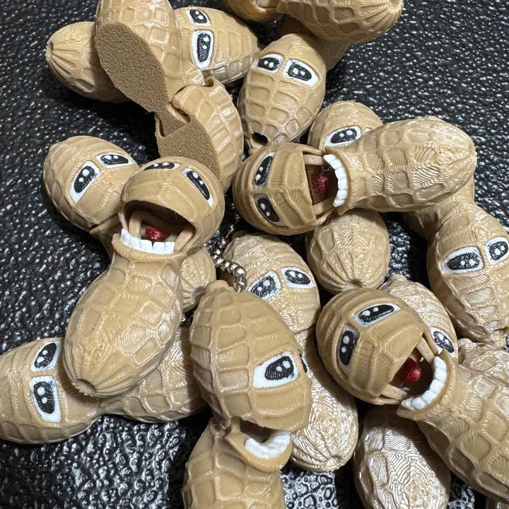 Expressive Peanut Fidget Keychain – Funny Articulated for wholesale by Modern Wood Cases