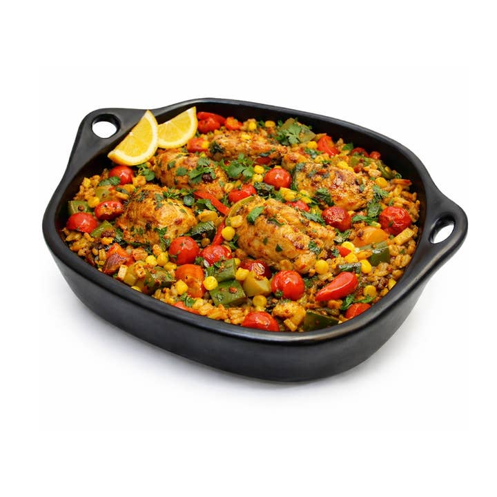 Plat à four en argile noire – Ustensile de cuisson en argile réfractaire fait main pour la vente par Authentic Origin Colombia