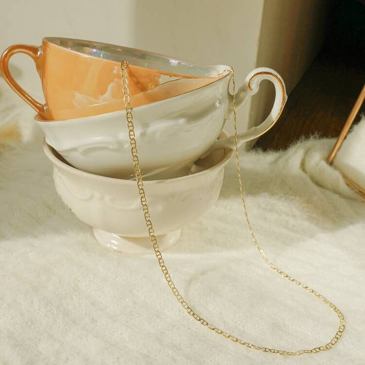 Die dünne Kette für den Großhandel von Milk and Rose