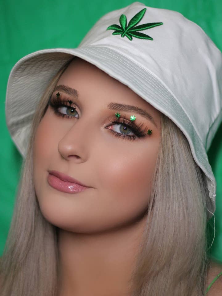 Mary- J Lash for wholesale by Splashes Lashes