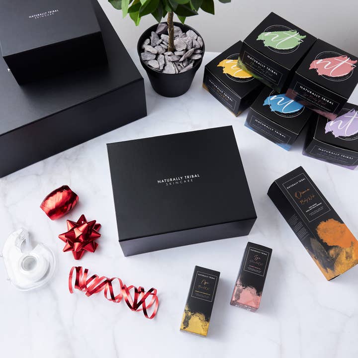 Geschenkdoos - Medium voor wholesale door Naturally Tribal Skincare Limited