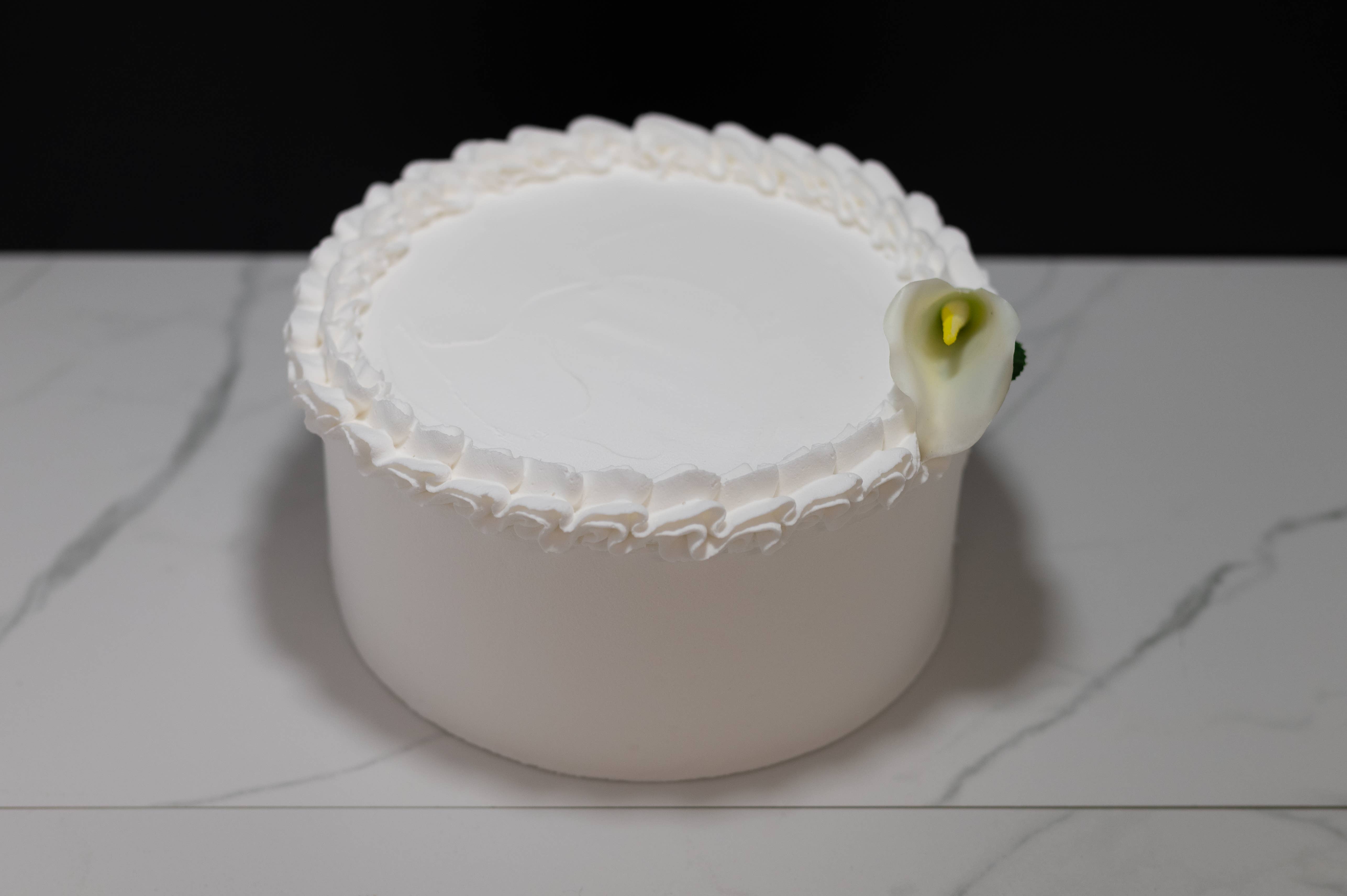 Just Dough It! Fake Foods - Venta al por mayor Artículo decorativo de mesa - Tarta de boda falsa de una sola capa de 252