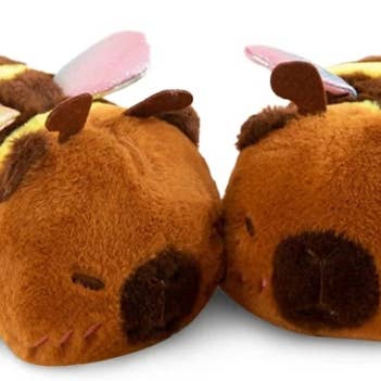 Y-B4.5 TOY945-026 Pluchen Capibara Bij 22cm voor wholesale door Menga Trading