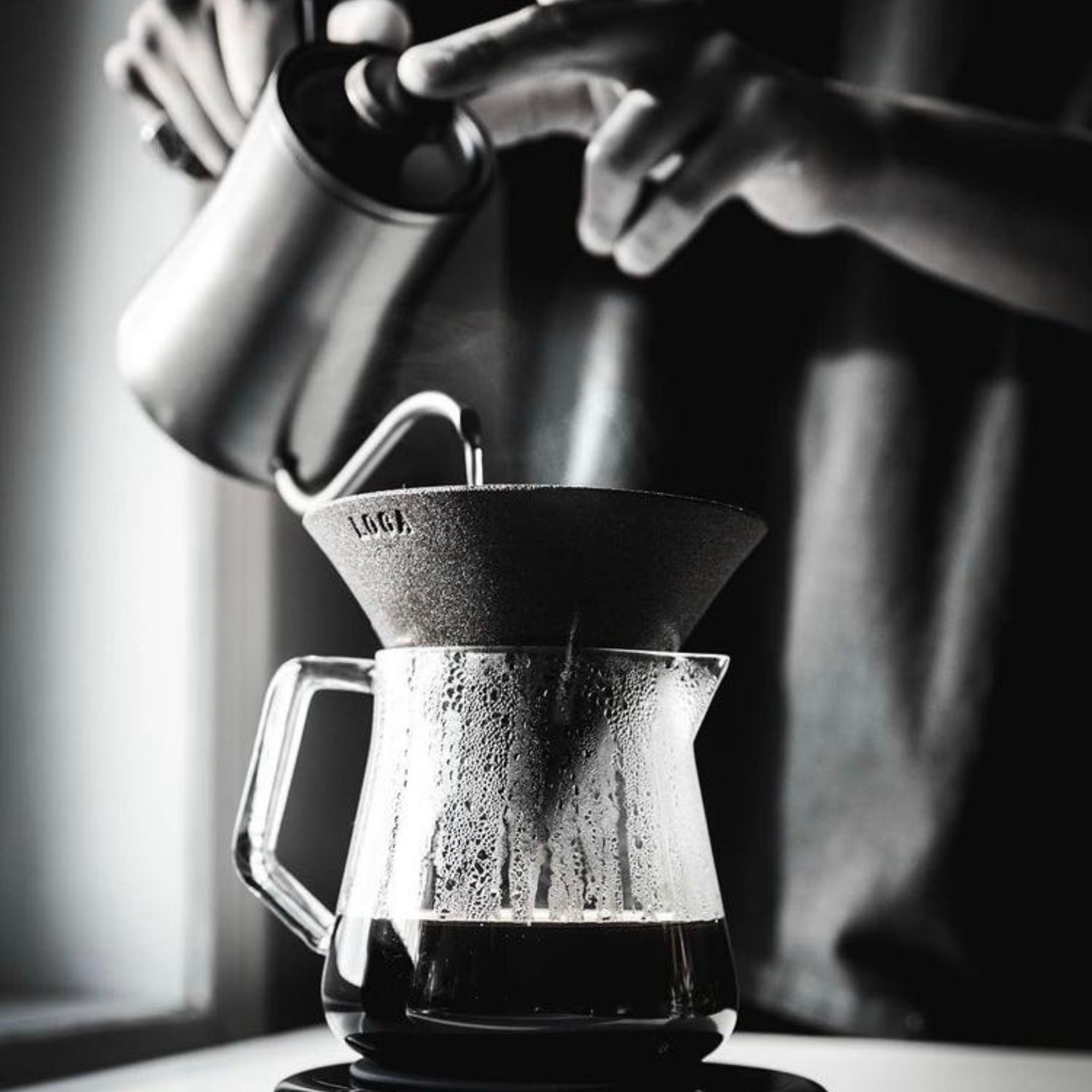 LOIS - Vente Cafetières à filtres - Goutteur de café en céramique LOCA en forme de V1