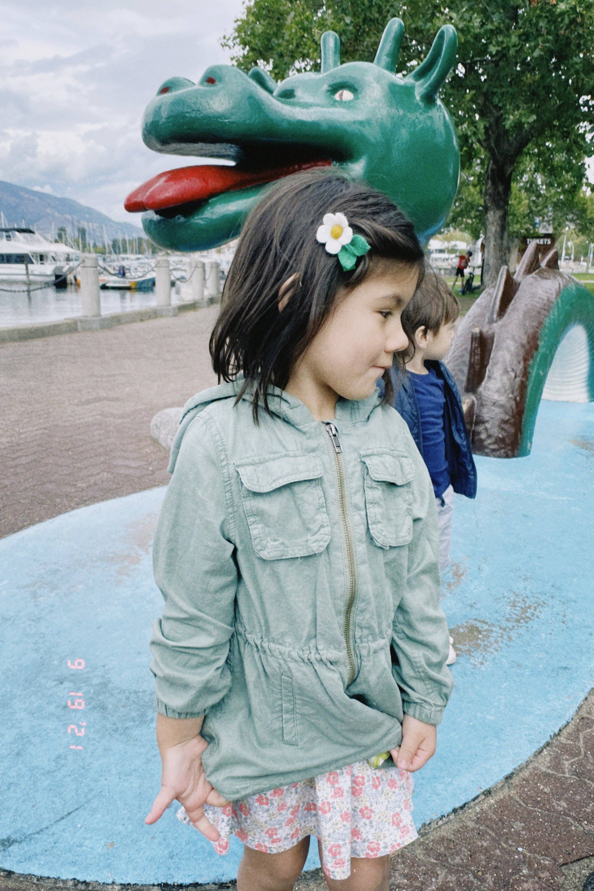 delphinette - Wholesale Hair Tie - Kids - Daisy Hair Tie l April Birth Month Flower3