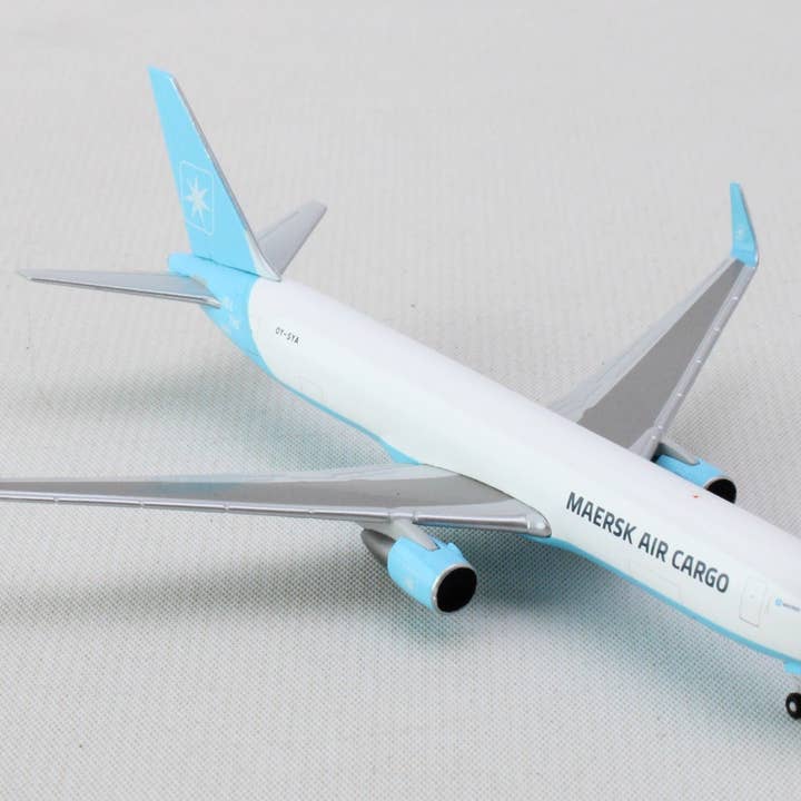 HERPA MAERSK AIR CARGO 767-300F 1/500 voor wholesale door Daron Worldwide Trading