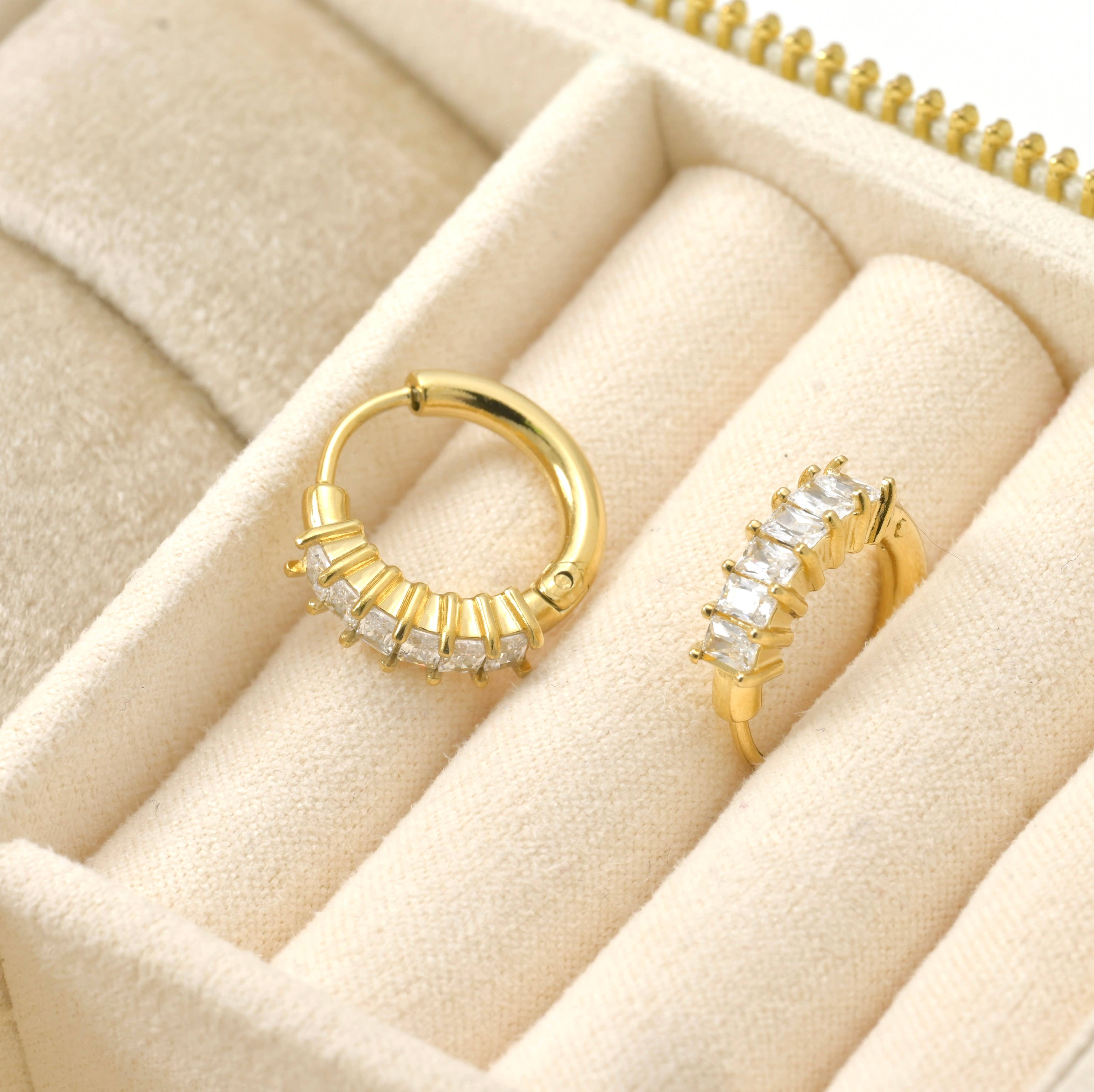 Blueyejewelry - Vente Petits anneaux - Boucles d’oreilles créoles fines avec zircone cubique baguette - résistant au ternissement2