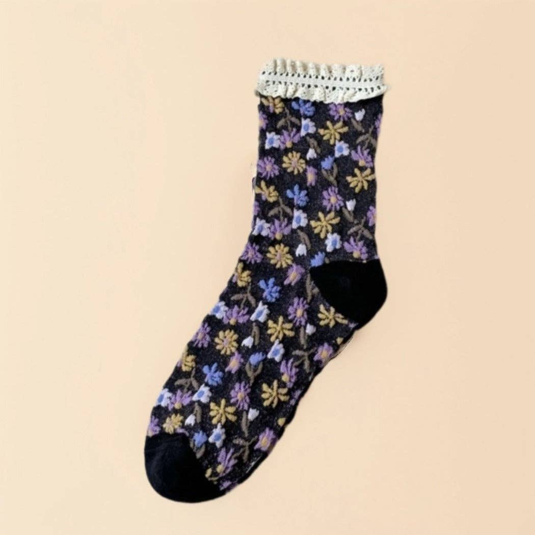 Funkyrel® Atzbranding Limited - Wholesale Socks - Women's - Rufia - Lace-Trim Vintage Floral Relief Socks0