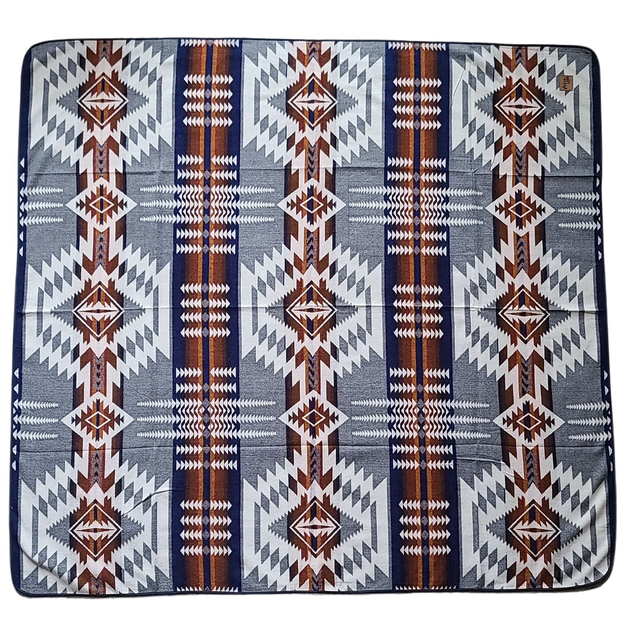 Wylde Brigade - Wholesale Throw Blanket - Mica Aztec Reversible Blanket10