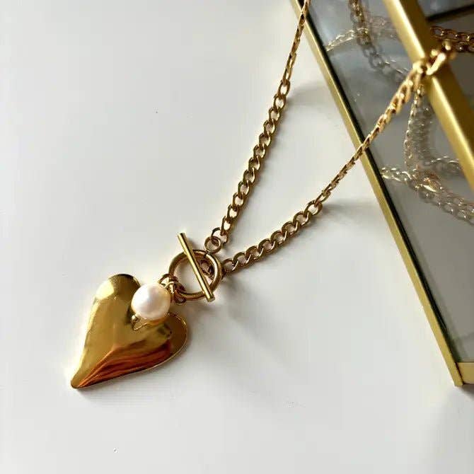 OE! - Venta al por mayor Collares con colgantes/abalorios - SZERELEM - Collar de acero chapado en oro de 18k con colgante de corazón3