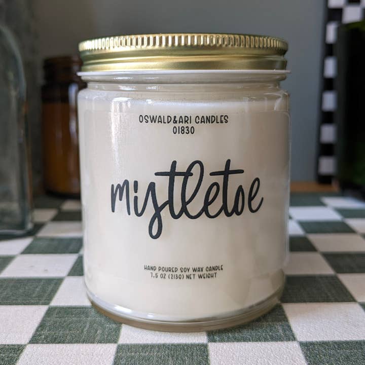 Oswald and Ari - Wholesale Jar/Filled Candle - mistletoe soy candle, holiday candle, winter candle0