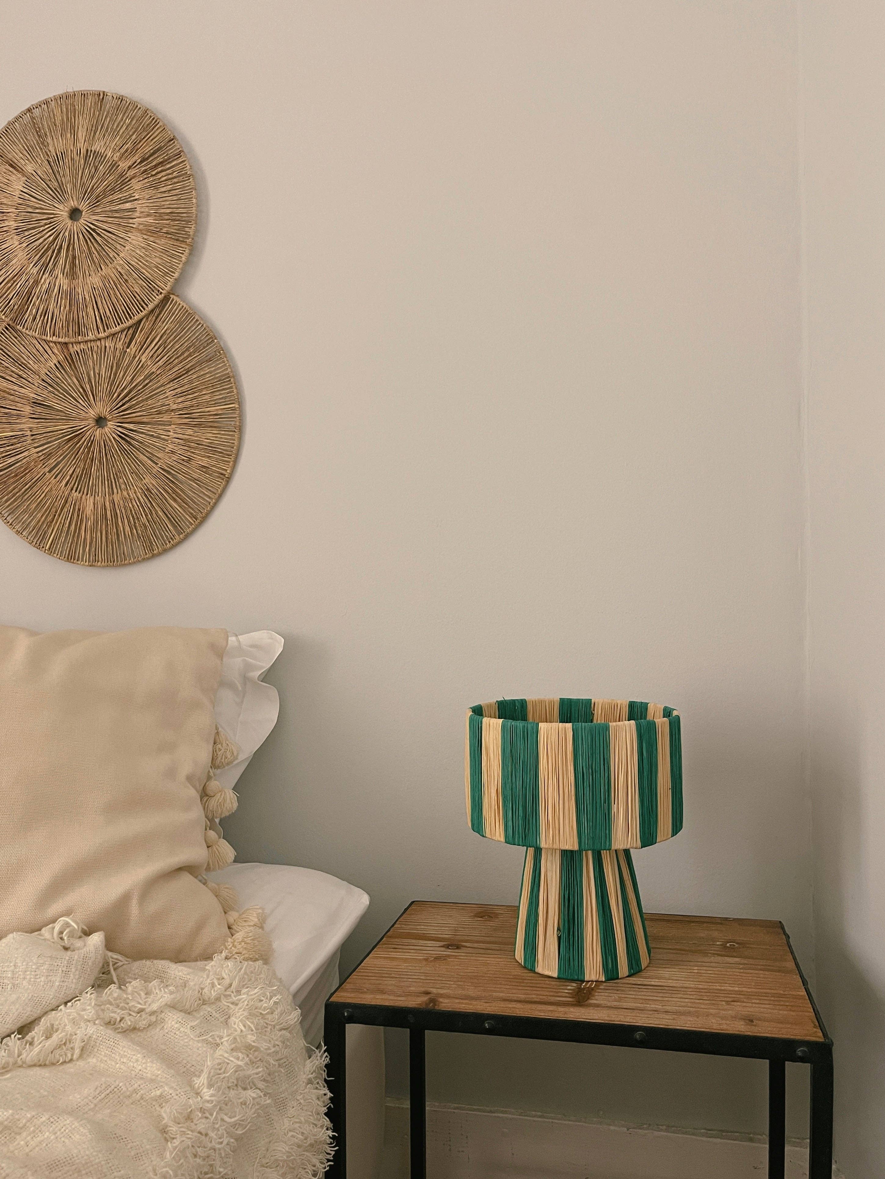 Uma Cantik – Großhandel Akzent-/Schreibtischleuchte – Balibo Tischlampe Grün2