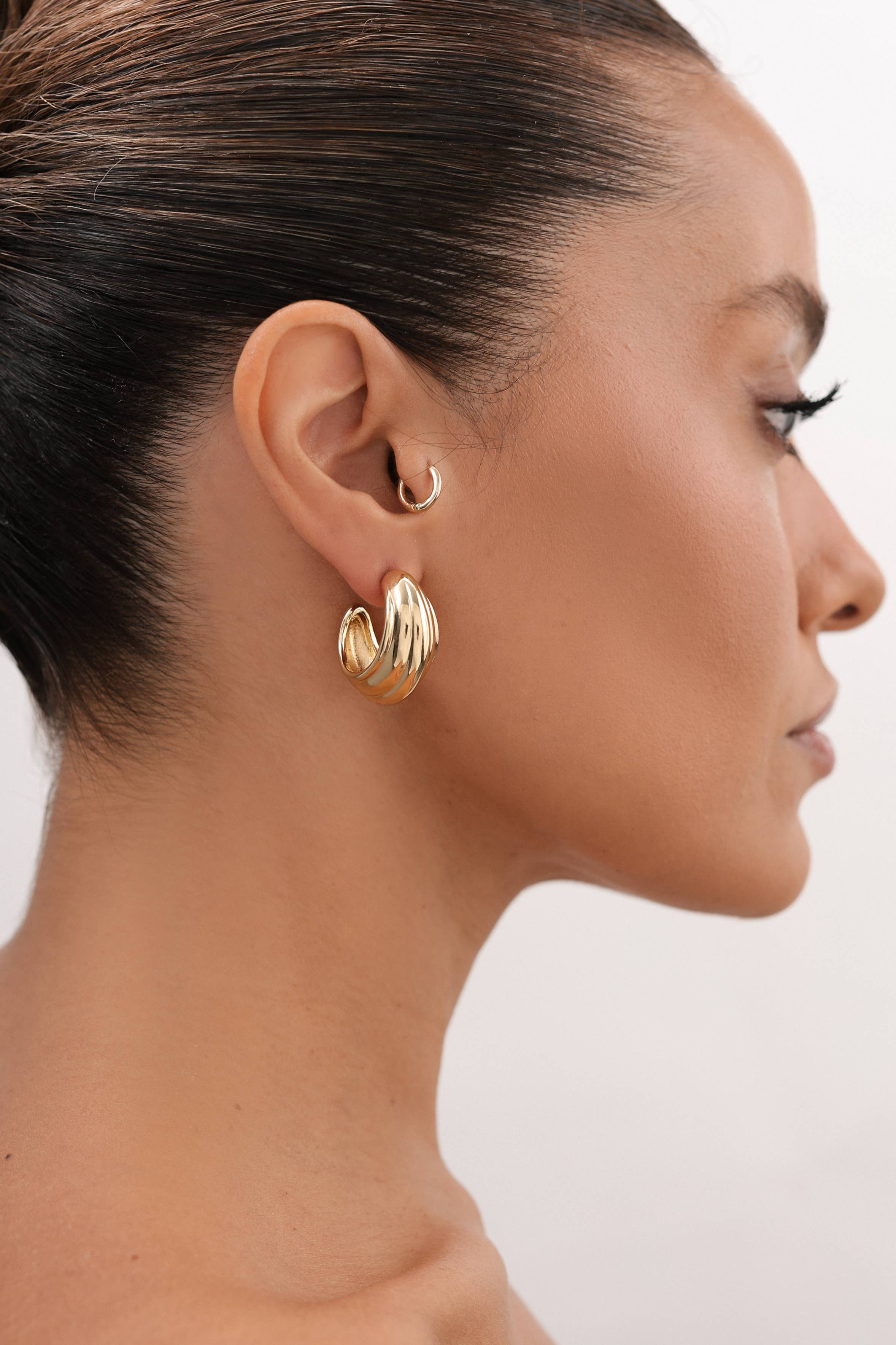 Le Cle - Wholesale Dangle Earrings - Gold Teardrop Earrings, 18K Gold Plated Stainless Steel1