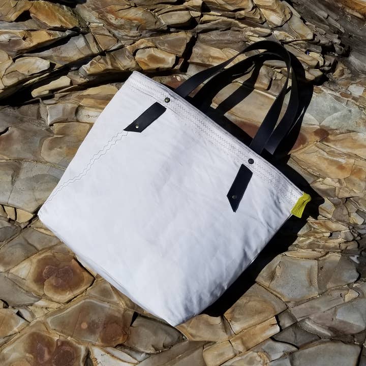Landfall Leatherworks - Wholesale Beach Bag - The Lazarette Sailcloth Beach Bag4
