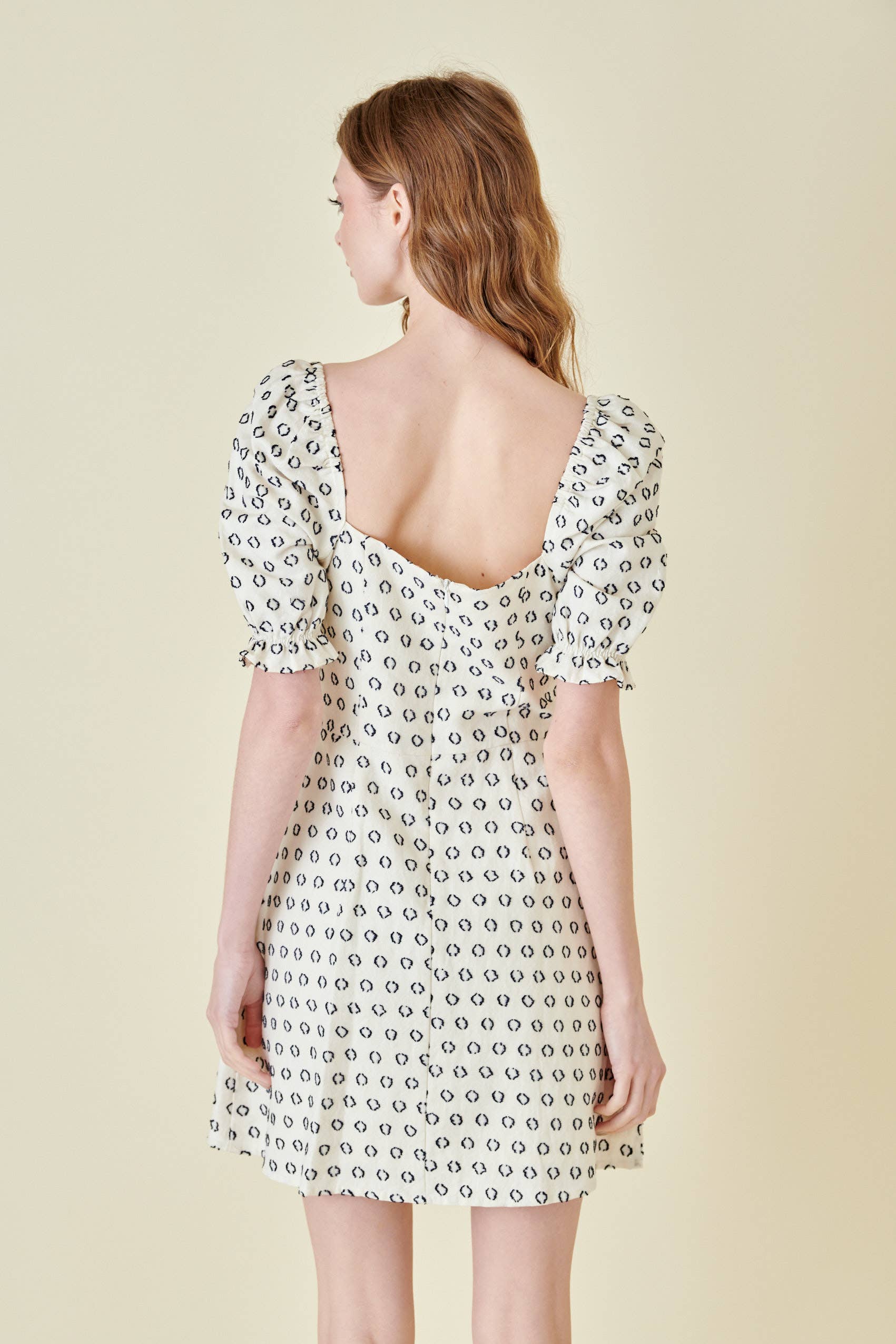 OFFWHITE Minikjole med linnedtryk m/puffærmer - DI4833 for engroshandel på Faire4