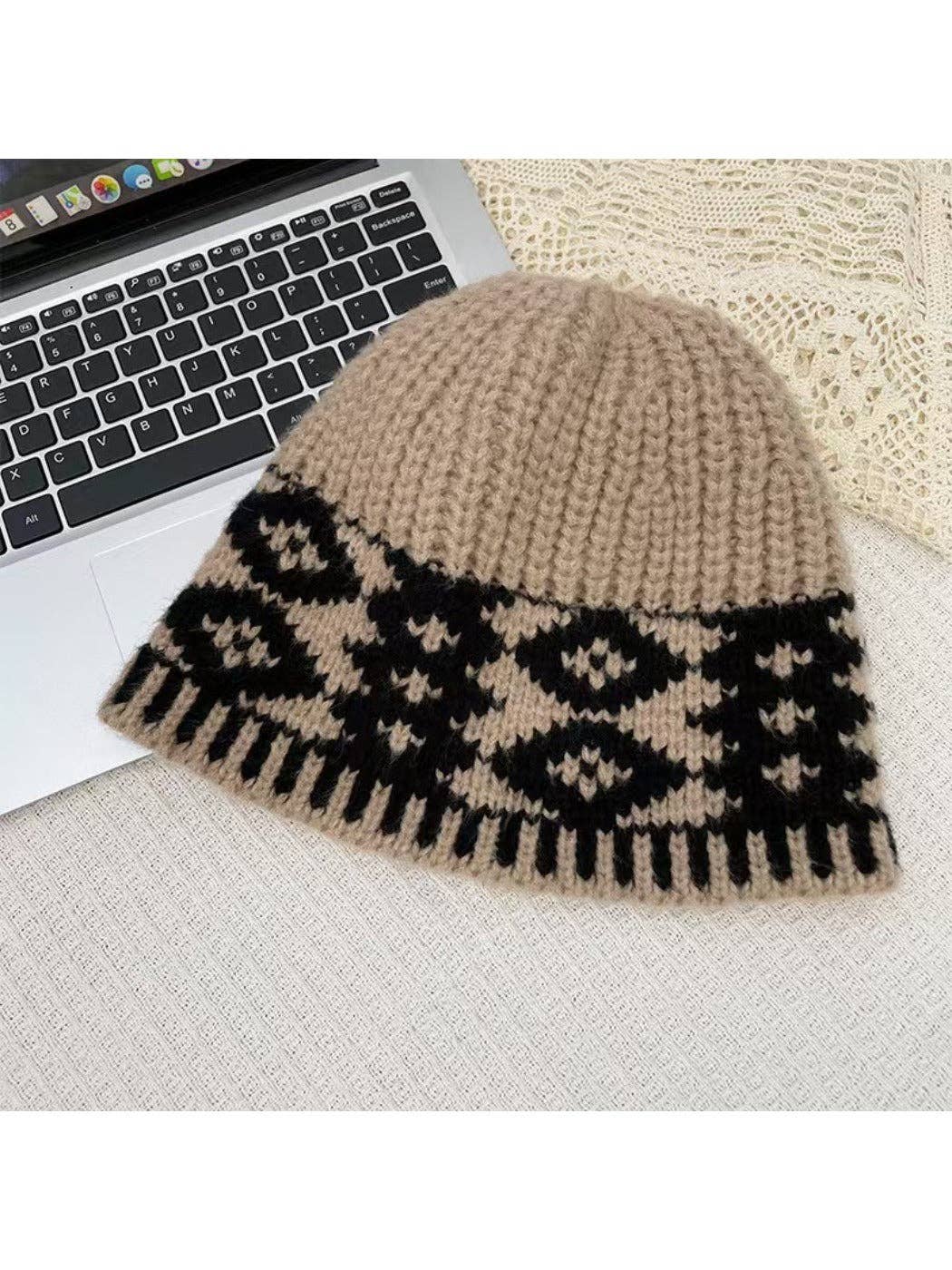 Funkyrel® Atzbranding Limited - Wholesale Beanie - Women's - Haila - Vintage Knitted Beanie with Diamond Patterns4