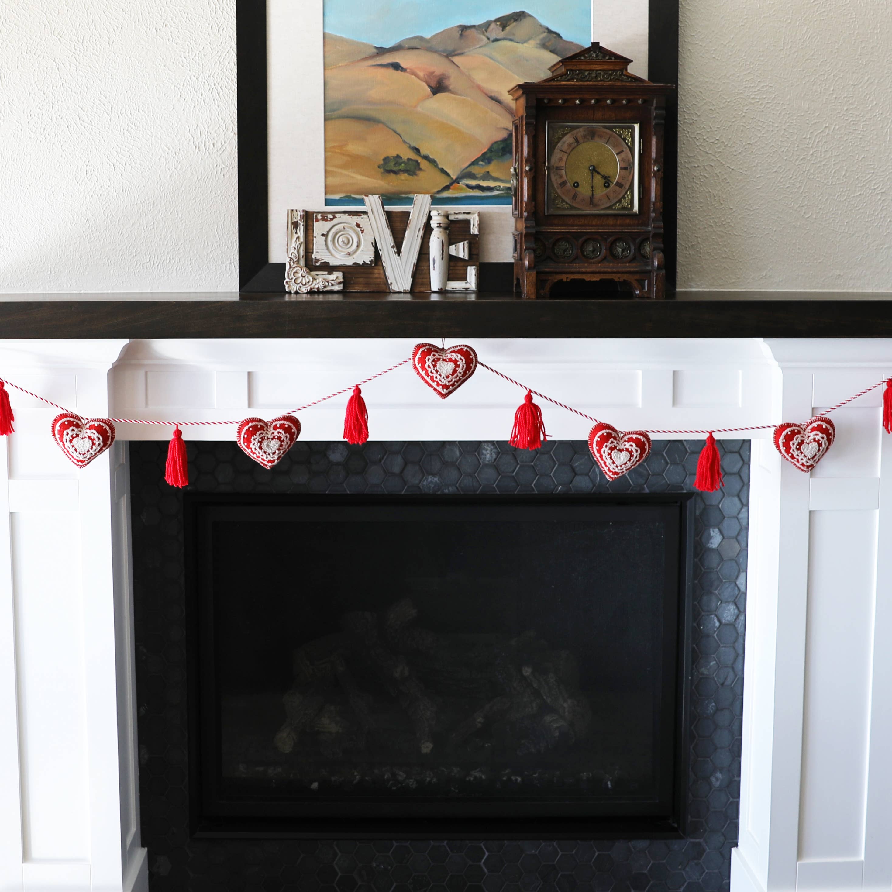 Melange Collection – wholesale Bunting/garland – Valentine Heart Garland - Red1