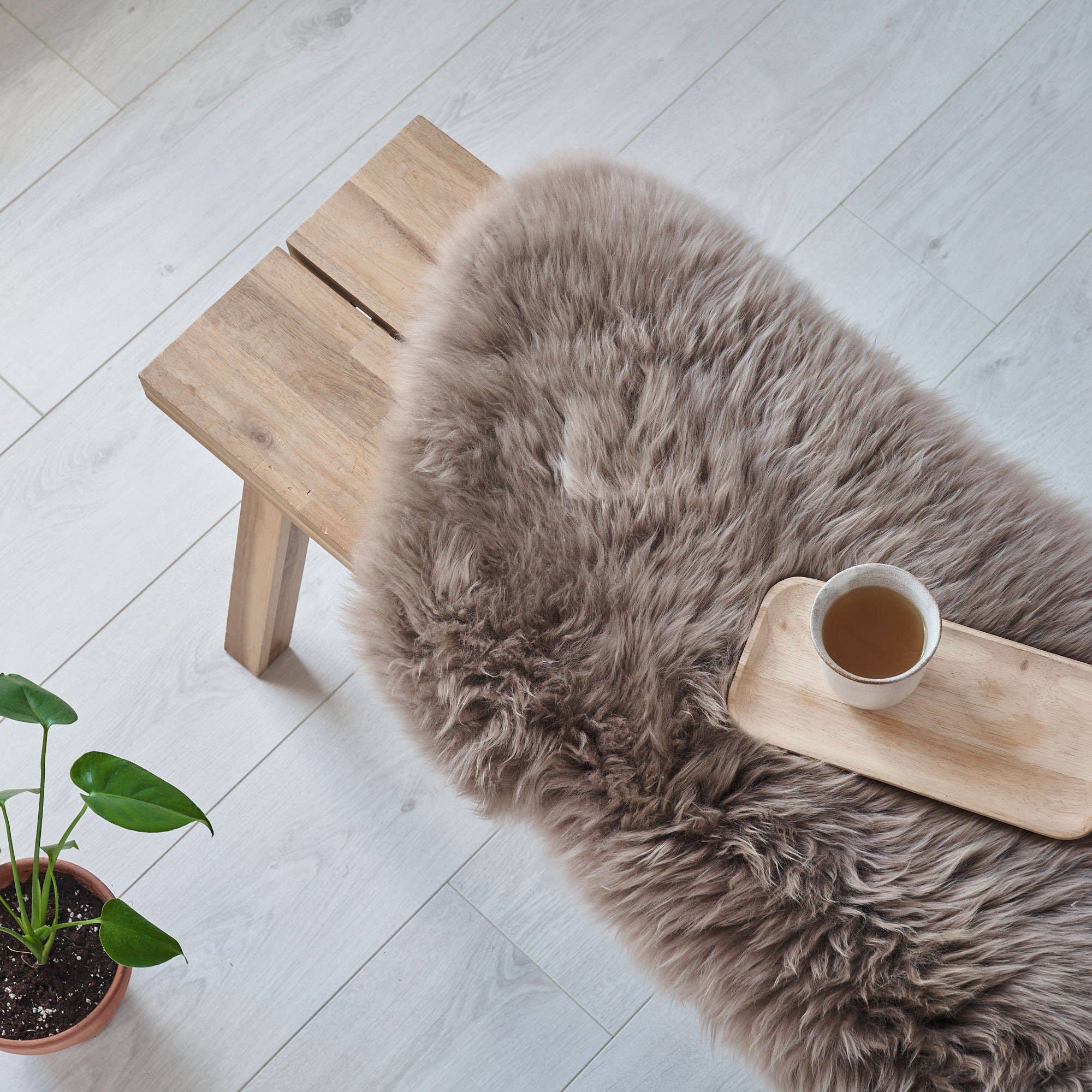 SURREY STYLE - Wholesale Area Rug - Genuine Eco Tanned Sheepskin Rug / Throw1