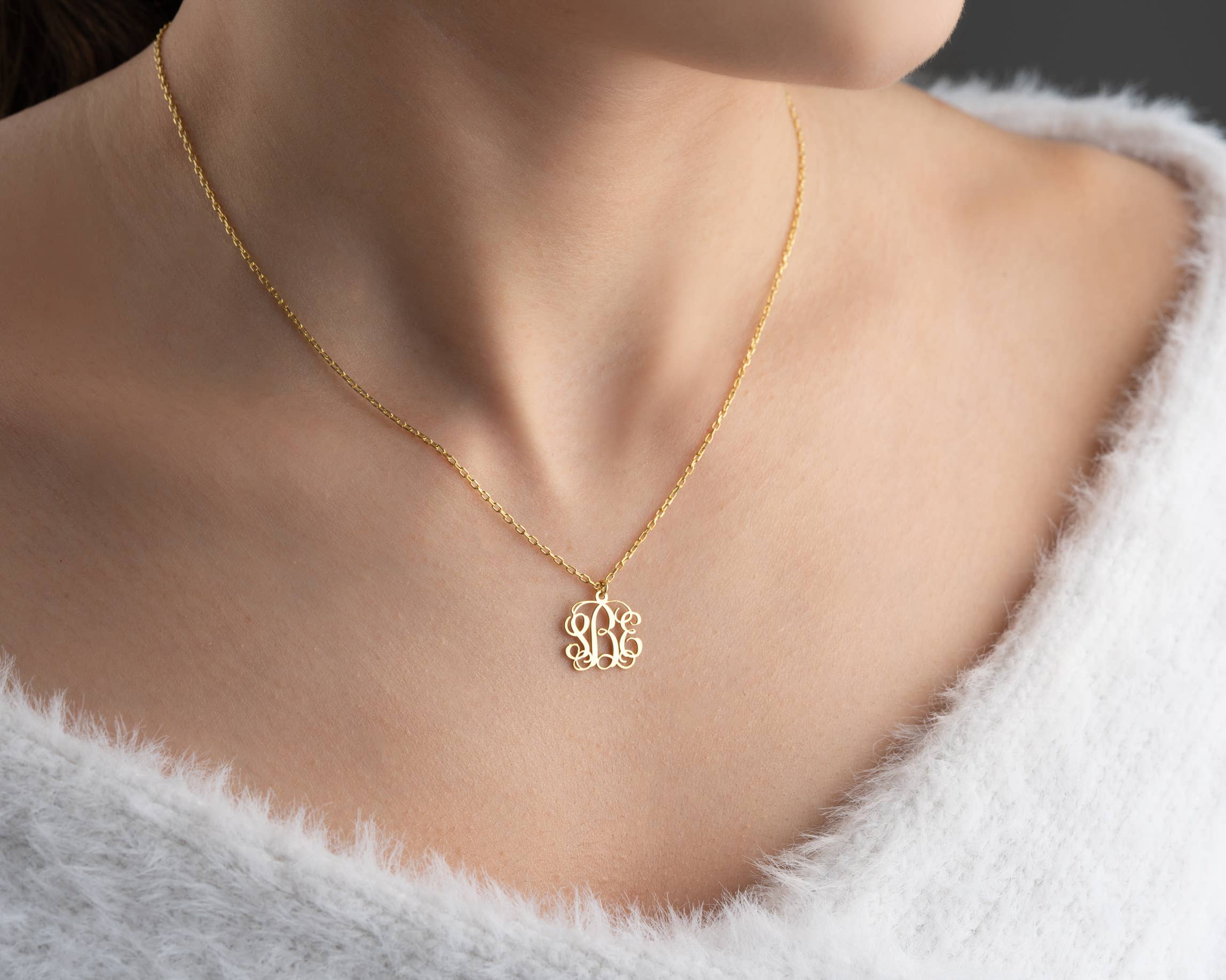 JoyPersonalized - Vendita all'ingrosso Collana con ciondolo/pendaglio - Collana con monogramma, collana con monogramma personalizzata 2