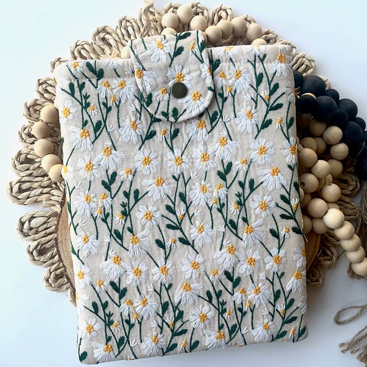 Hardcover White Daisy Embroidered Padded Book Sleeve for wholesale by BirdieQPlusTwo - Holly Deskin