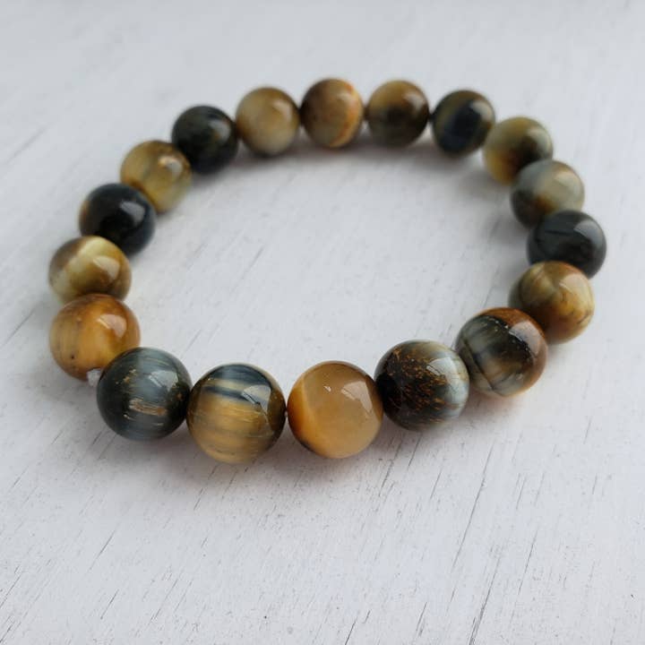 Bracelet extensible - Œil-de-tigre bleu doré pour la vente par Divine Dragon Designs