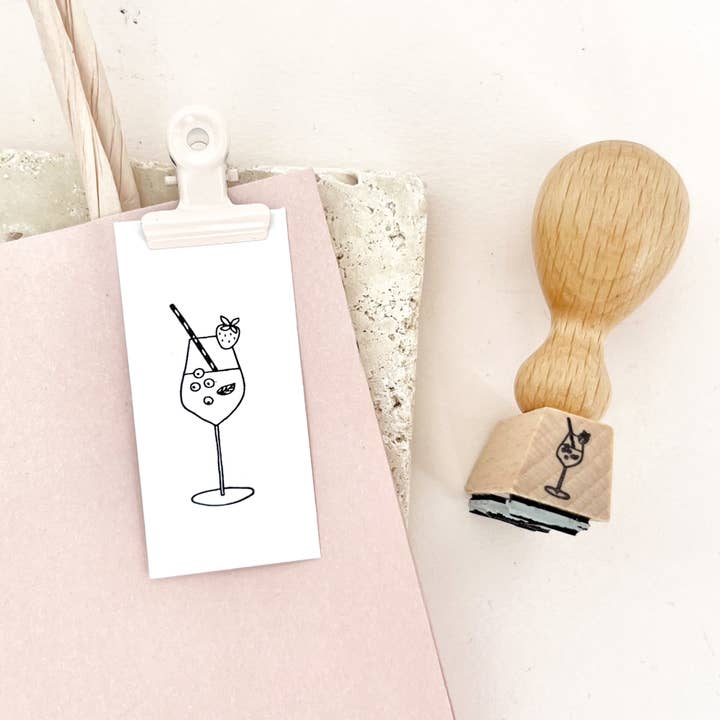 Timbro Bicchiere Berry Drink | Timbro in legno Bicchiere Spritz per la vendita all'ingrosso da parte di Der kleine Sperling