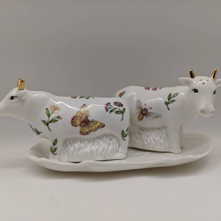 Green Pastures Wholesale - Wholesale Salt & Pepper Shaker Set - Elegant 14K Porcelain Cow Salt and Pepper Shaker