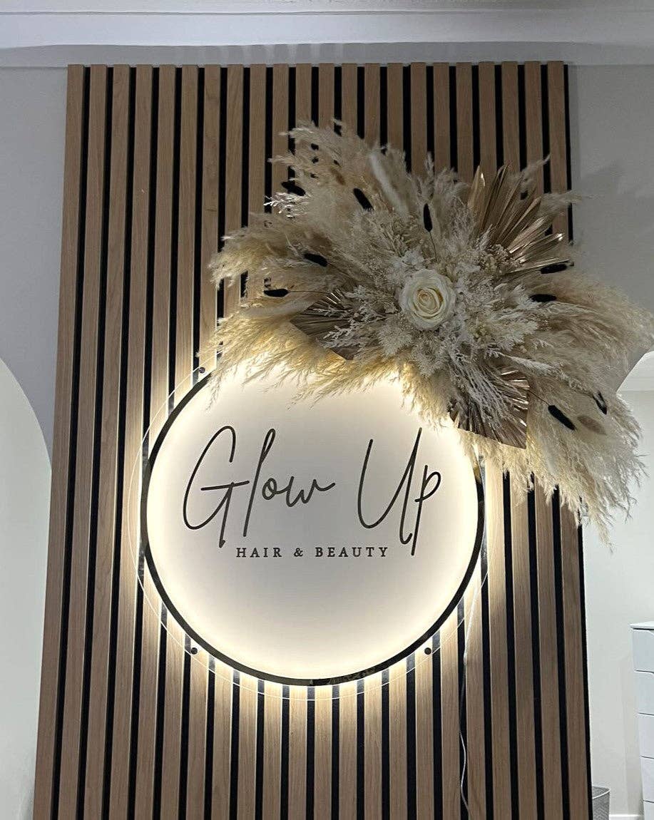 Opal Lily - Wholesale Wall Accent - Arched Pampas Wall Decor - custom colours1