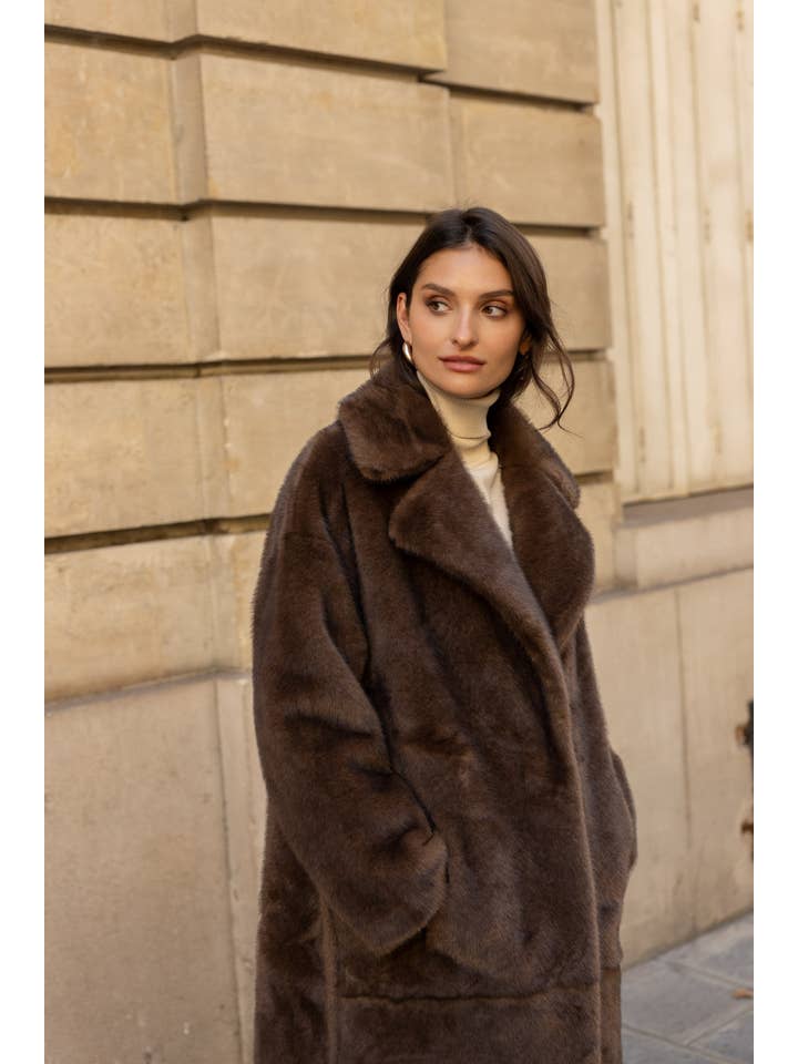Attentif Paris - Wholesale Fur/Faux Fur Coat - Women's - Long synthetic fur coat with lapel collar27