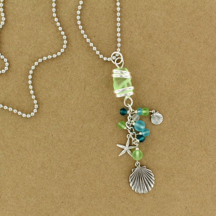 Collier Pétoncle 1424N pour la vente par Sadie Green's Jewelry