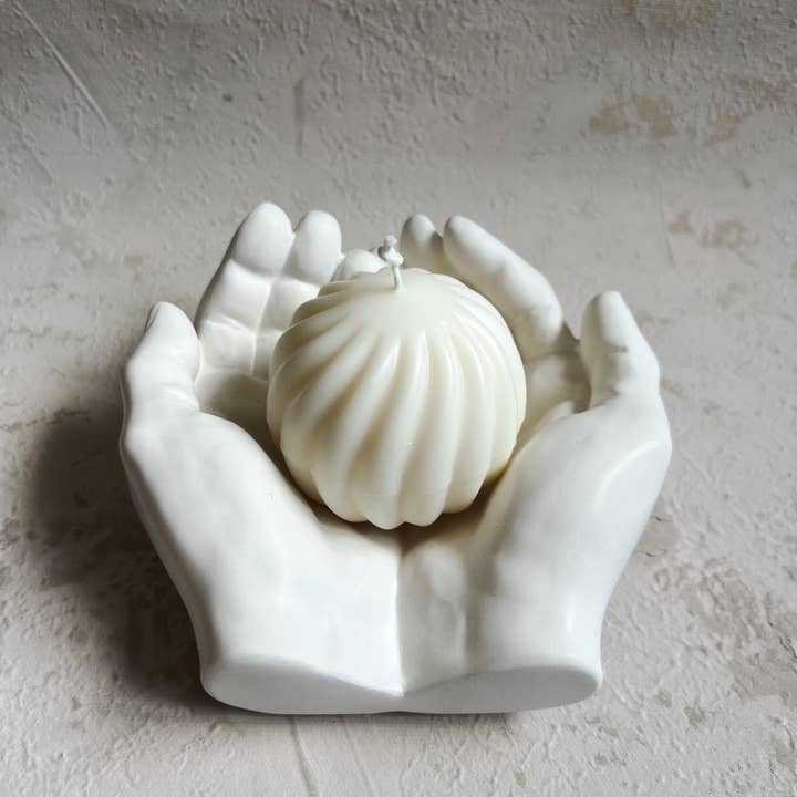 dellaemmi - Wholesale Decorative Plate/Dish/Bowl - “hands” bowl3