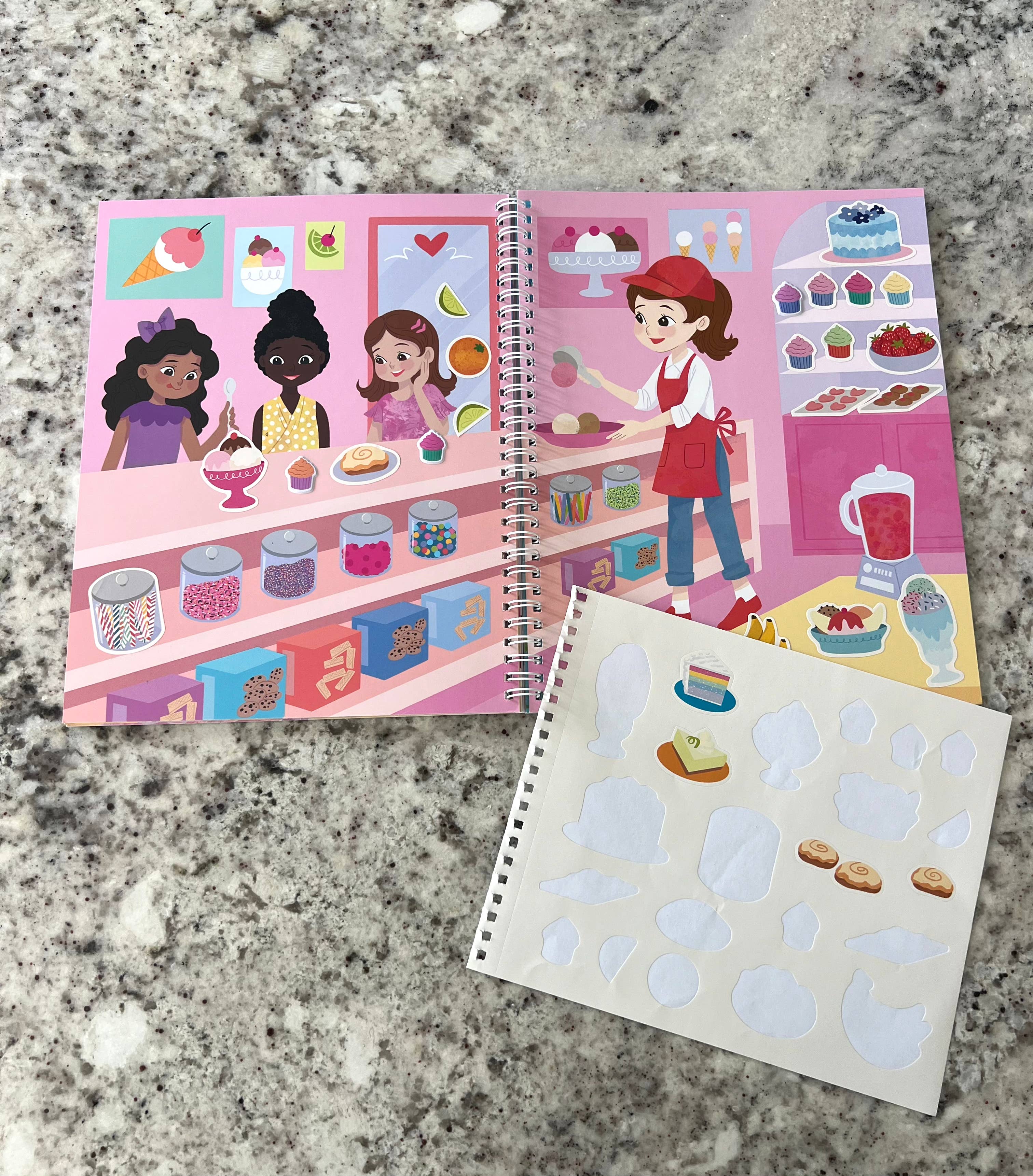 Cottage Door Press - Vente Livre de coloriage et d'activités pour enfants et bébés - Mon incroyable livre d'activités de stickers et de coloriage2