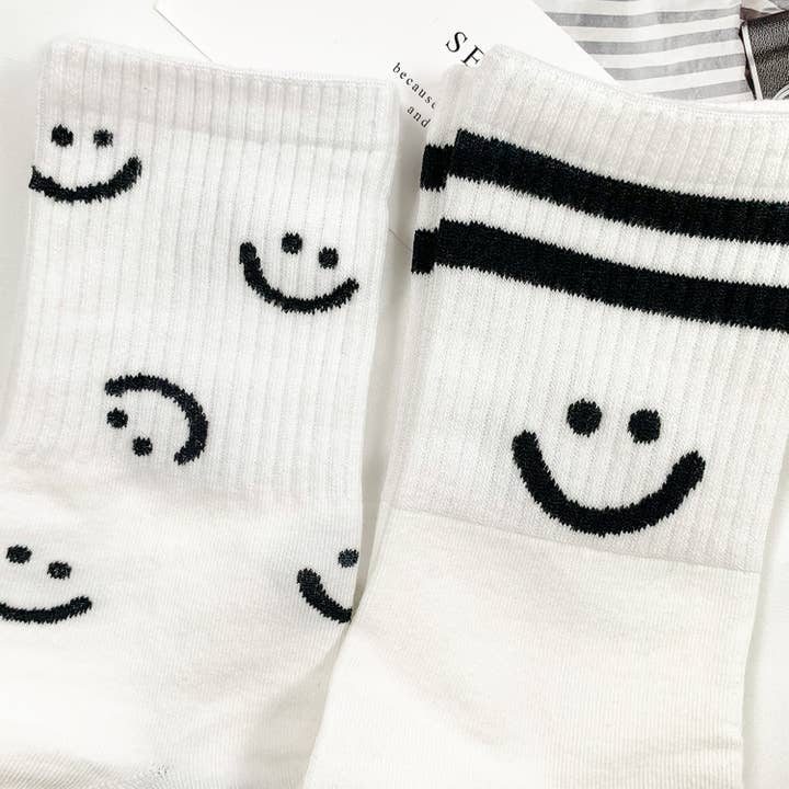 7DAYSSOCKS - Wholesale Socks - Women's - Women's Crew Smile AA2 Socks4