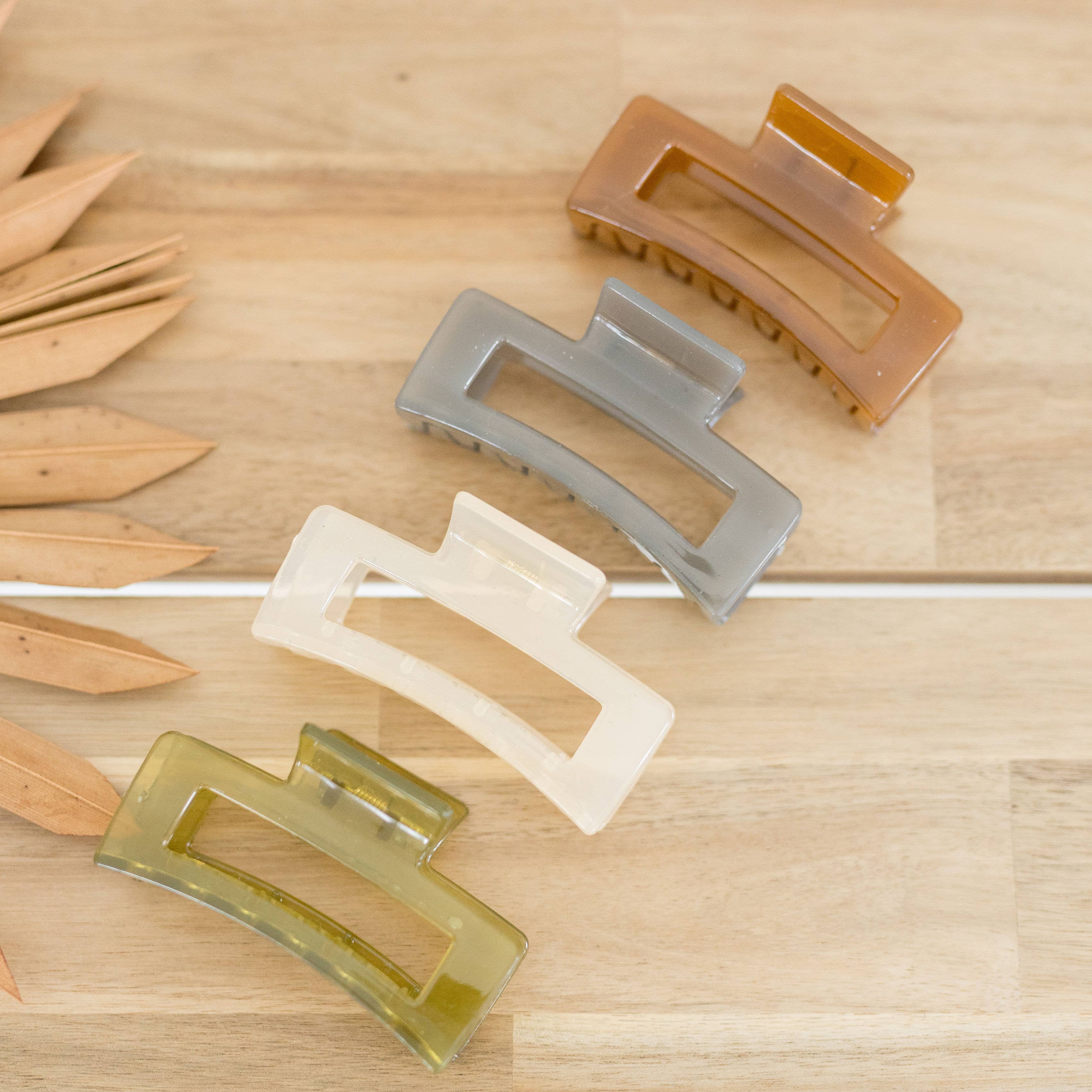 blush & bubbly – wholesale Hair clip – Women’s – Hair Claw Clip, Joshua Tree Collection, Translucent Clip2