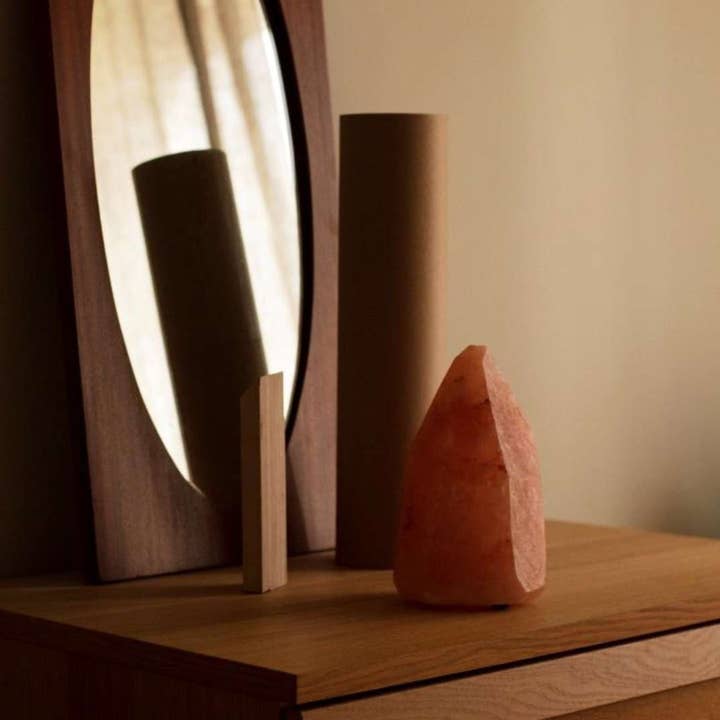 Lámpara de sal del Himalaya - Pirámide para venta al por mayor de CocoonMe