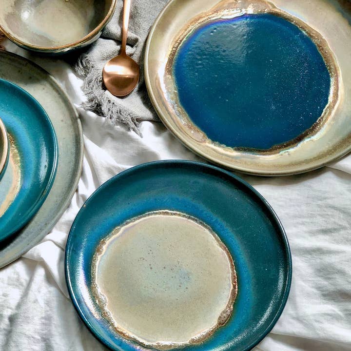 Los Artisans - Vente Assiette - Assiettes à dîner vertes rustiques et bleu paon avec or métallisé