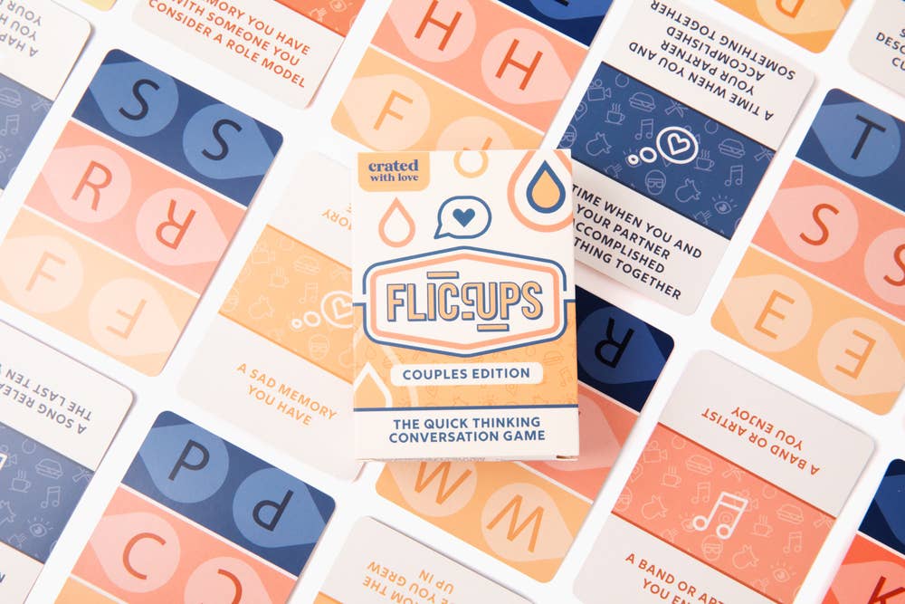 Crated with Love - Vendita all'ingrosso Giochi di carte - Gioco di carte Couples Conversation Starter Date Night - Fliccups6