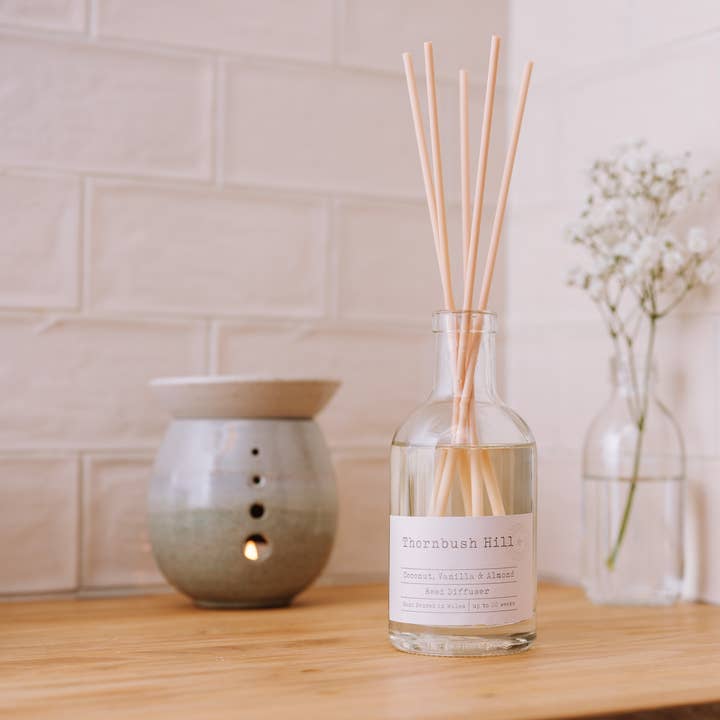 Coconut, Vanilla and Almond Reed Diffuser for wholesale by thornbushhill
