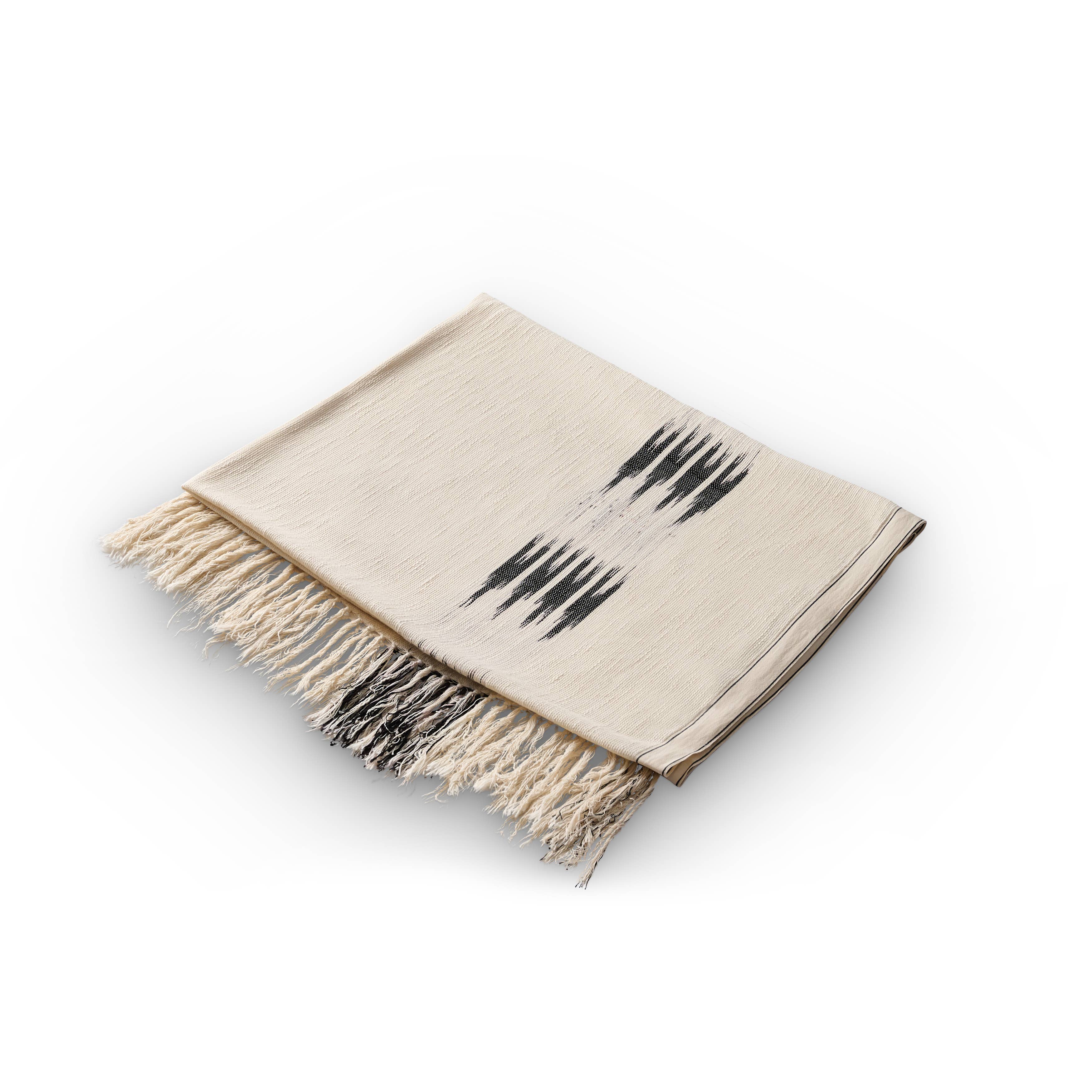 KUTNİA – wholesale Throw blanket – Peshtemal Cotton Ikat Throw Blanket, Cream/Black1